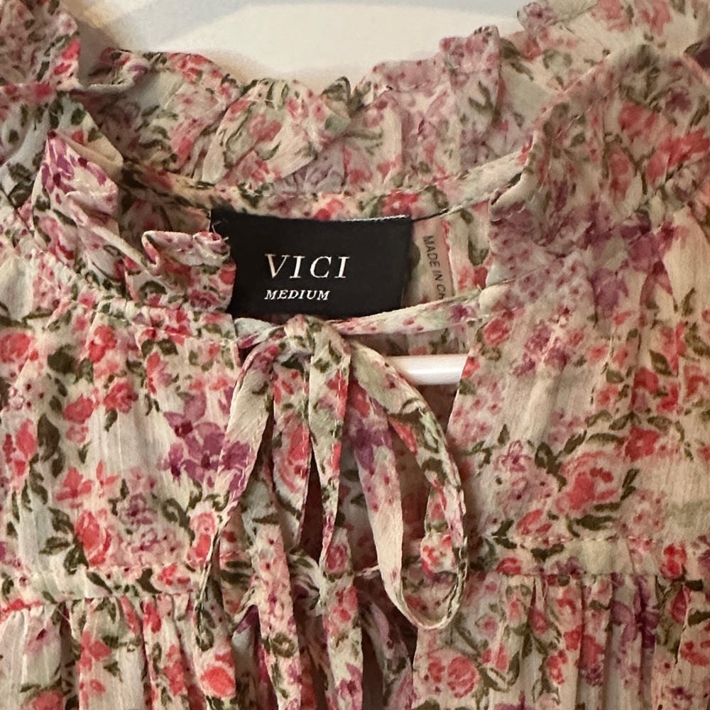 VICI MEDIUM Pink Floral Long Sleeve Tiered Mini Dress